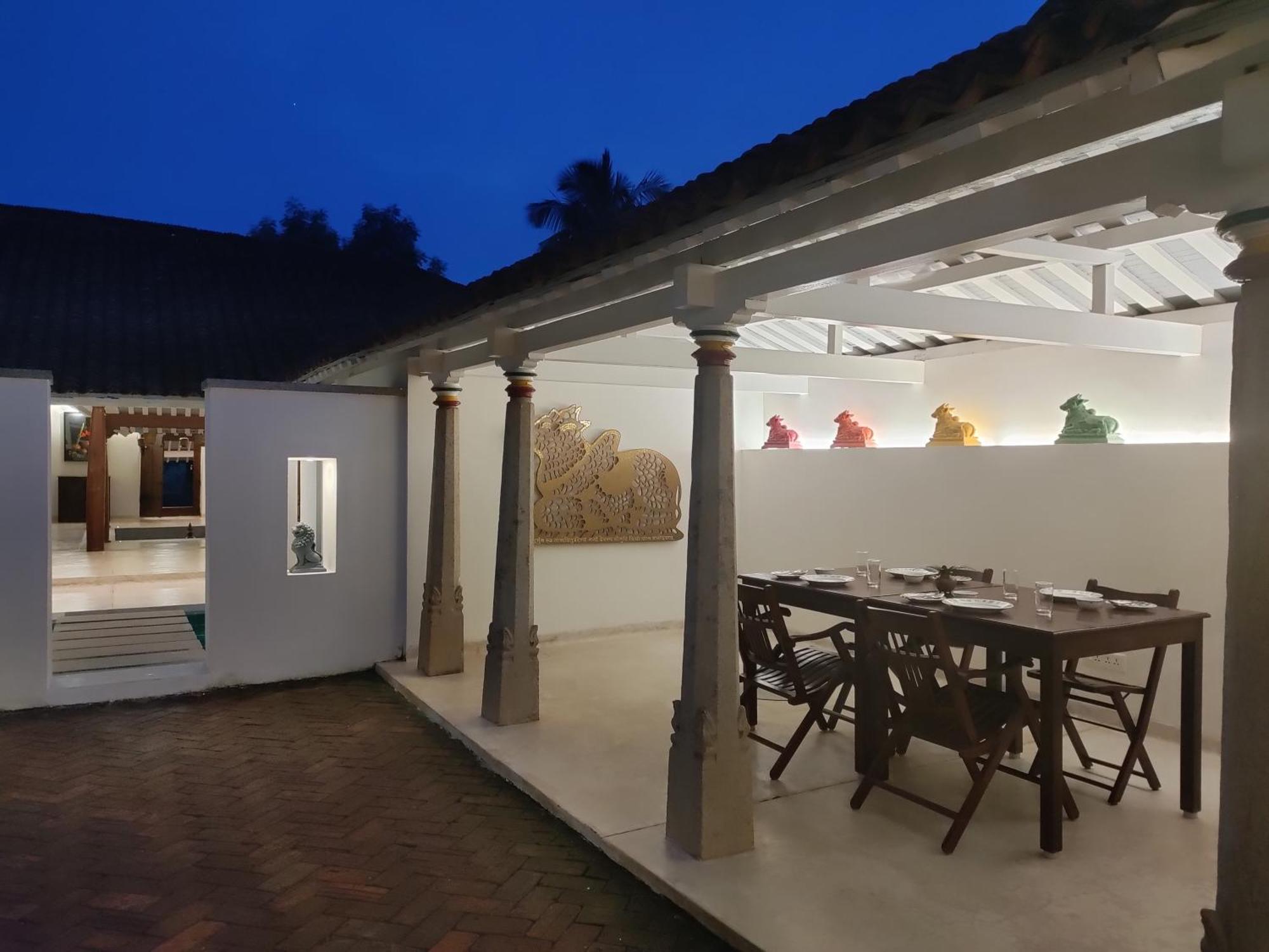 Mangala Heritage By Luxunlock Private Villas Tirukkannapuram Exterior photo